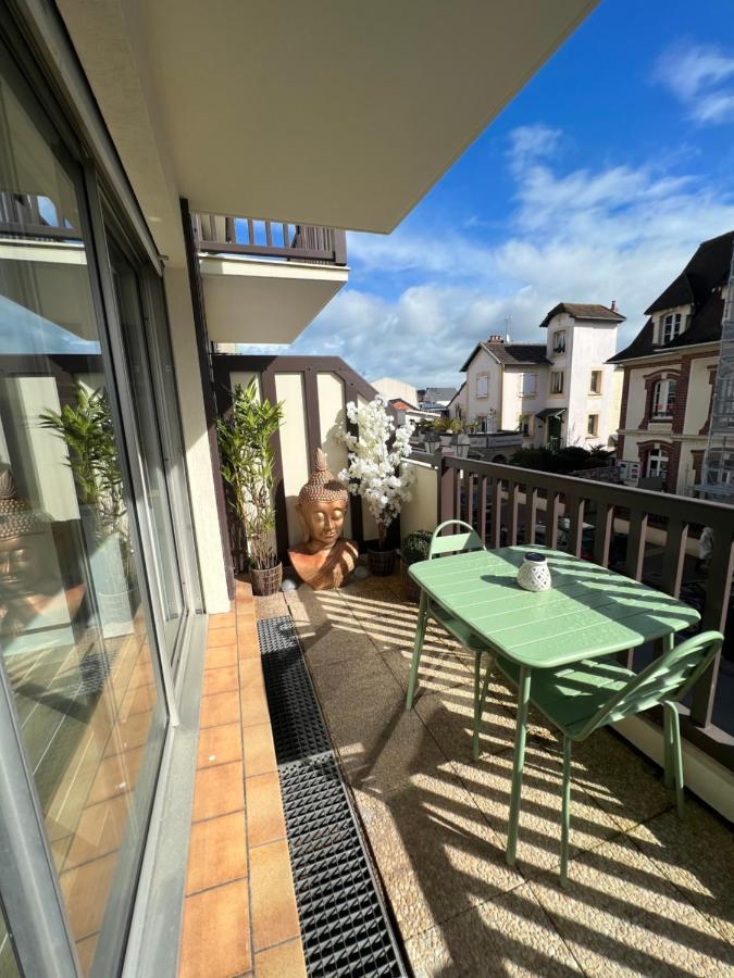 Appartement Hyper Centre De Cabourg Avec Balcon Dış mekan fotoğraf